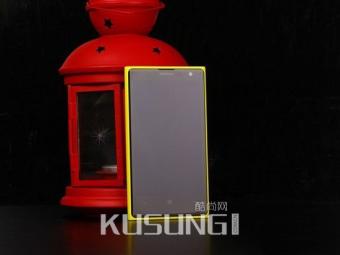 4.5Ӣ�������ʾ�� Lumia 1020��2250Ԫ