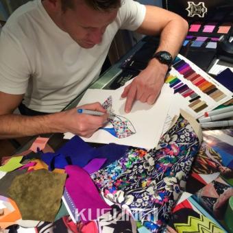 ����Ь���OӋ��Paul Andrew�H�R����B�������T�꣬�Ƴ����ٺ����ϵ��