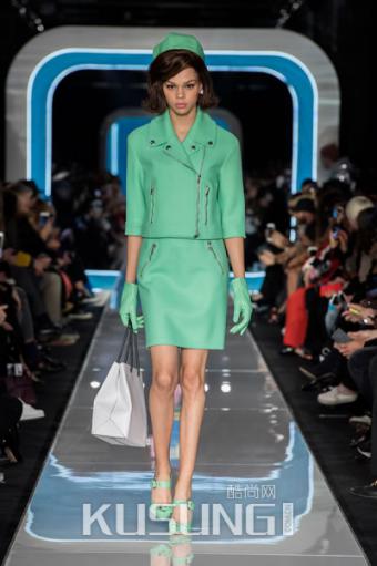 ���������Ƕ����ղ��ܵ�����ɫ��ӵ�����������ɳ�Ϊʱ��icon